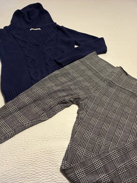 Old Navy Other - Old Navy cotton hoody and gray check leggings - size small preloved